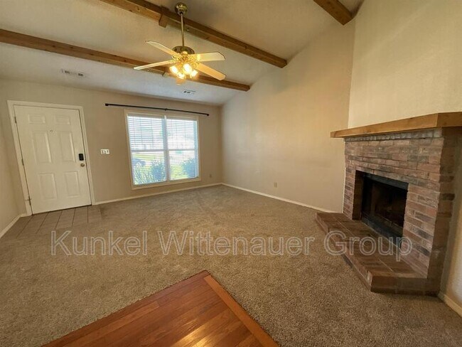 932 Evan Dr in O'Fallon, IL - Building Photo - Building Photo