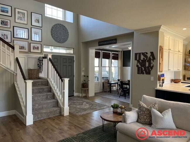 10103 Roehampton Ave in Bakersfield, CA - Building Photo - Building Photo