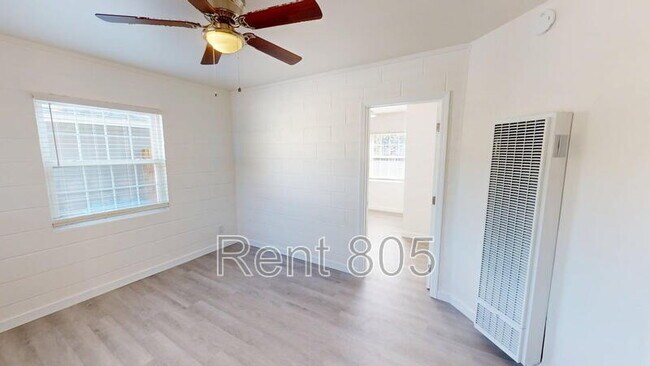 232 S Palm Ave in Santa Paula, CA - Building Photo - Building Photo