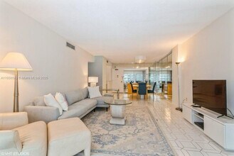 1950 S Ocean Dr, Unit 7G in Hallandale Beach, FL - Foto de edificio - Building Photo