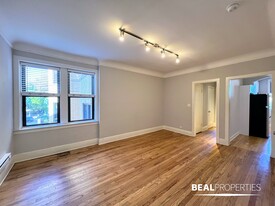 2323 N Rockwell St in Chicago, IL - Building Photo