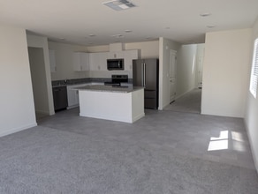 7804 Forestdale Wy in Elk Grove, CA - Building Photo - Building Photo