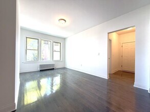 2905 N Bartlett Ave in Milwaukee, WI - Building Photo - Building Photo