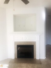 8220 Oakley Cir in Union City, GA - Foto de edificio - Building Photo