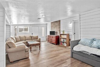 6957 Osbun Rd in San Bernardino, CA - Building Photo - Building Photo