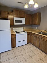 2008 Countrywood Dr in Jacksonville, NC - Building Photo - Building Photo