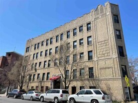 787 Summit Ave in Jersey City, NJ - Building Photo