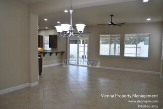 2101 Harpford Dr in Roseville, CA - Building Photo - Building Photo
