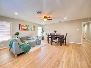 6554 Ascot Ln in Dallas, TX - Building Photo - Building Photo