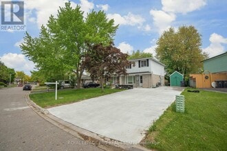 33 Glenmore Crescent in Brampton, ON - Building Photo - Building Photo