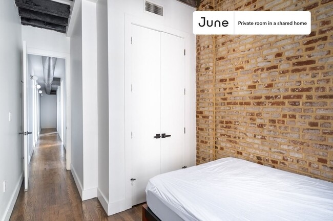 Room in Shared 3.0 bed/2 bath home in New York, NY - Building Photo - Building Photo