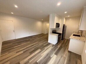 4524 S Slauson Ave in Culver City, CA - Building Photo - Building Photo
