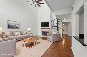 9826 Bent Branch Ln in Dallas, TX - Building Photo - Building Photo