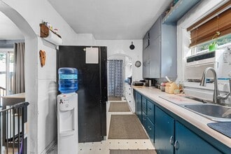 206 W Jenkins Ave in Chewelah, WA - Building Photo - Building Photo