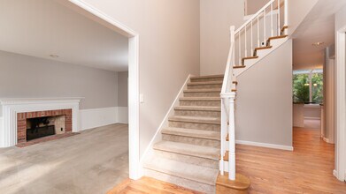 23516 NE 22nd St in Sammamish, WA - Building Photo - Building Photo