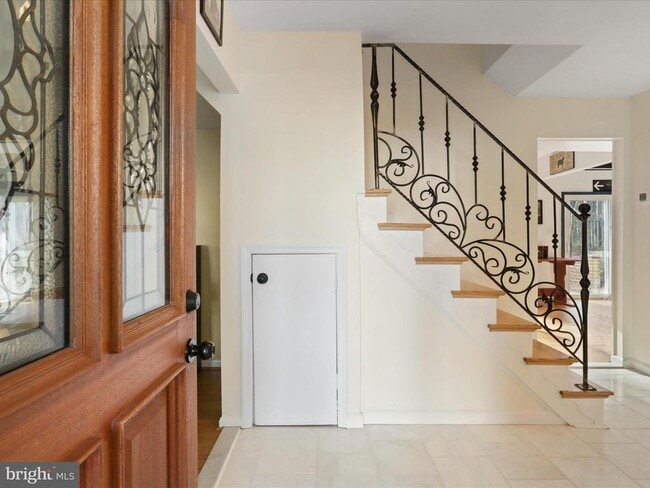 property at 5512 Dunsmore Rd