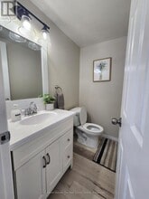 460 Wellington St in Gravenhurst, ON - Building Photo - Building Photo