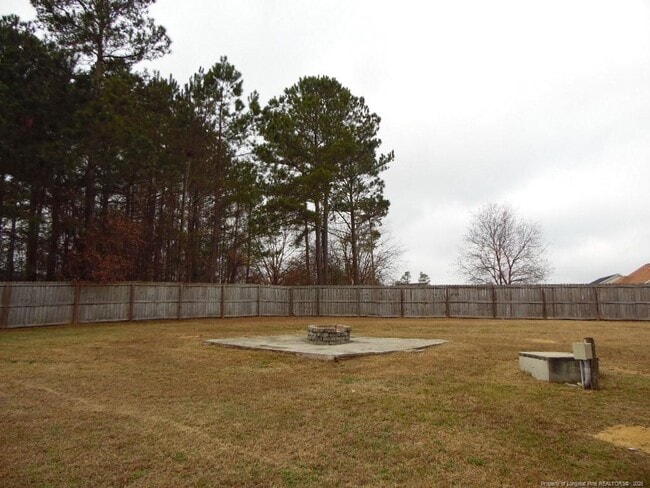 113 Blue Water Dr in Raeford, NC - Building Photo - Building Photo