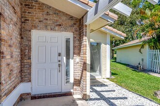 19635 Back 9 Dr in Boca Raton, FL - Building Photo - Building Photo