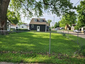 1126 28th St in Bettendorf, IA - Foto de edificio - Building Photo