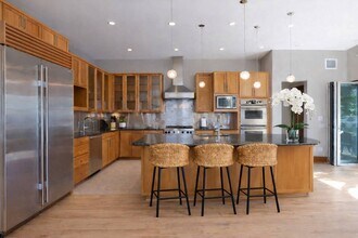 25 Rawson Rd in Sag Harbor, NY - Building Photo - Building Photo