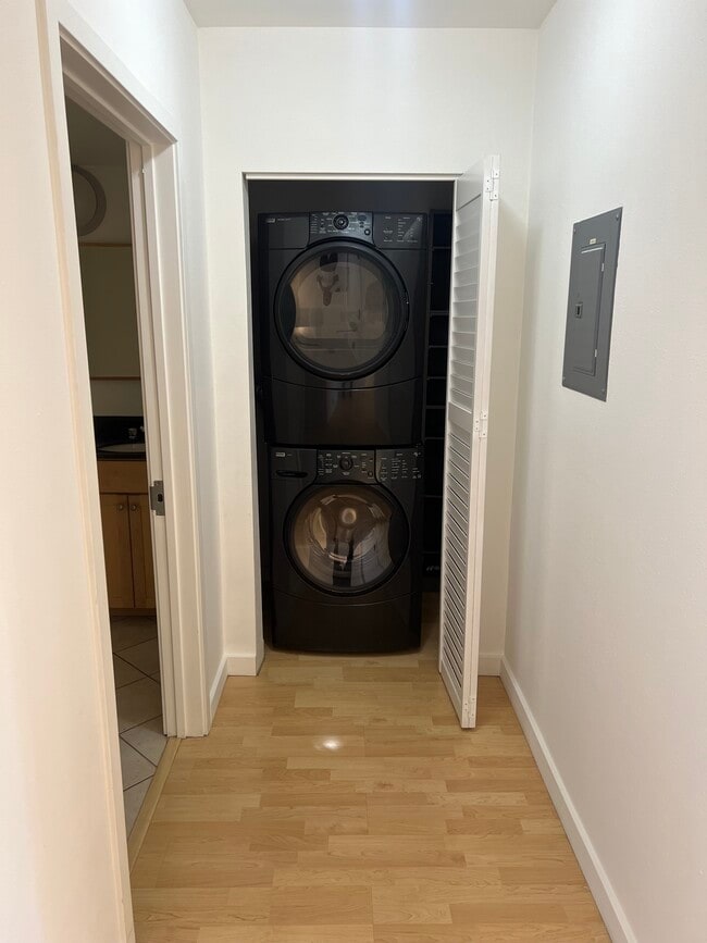 425 28th St, Unit 2 bed 1.5 bath condo in Oakland, CA - Foto de edificio - Building Photo