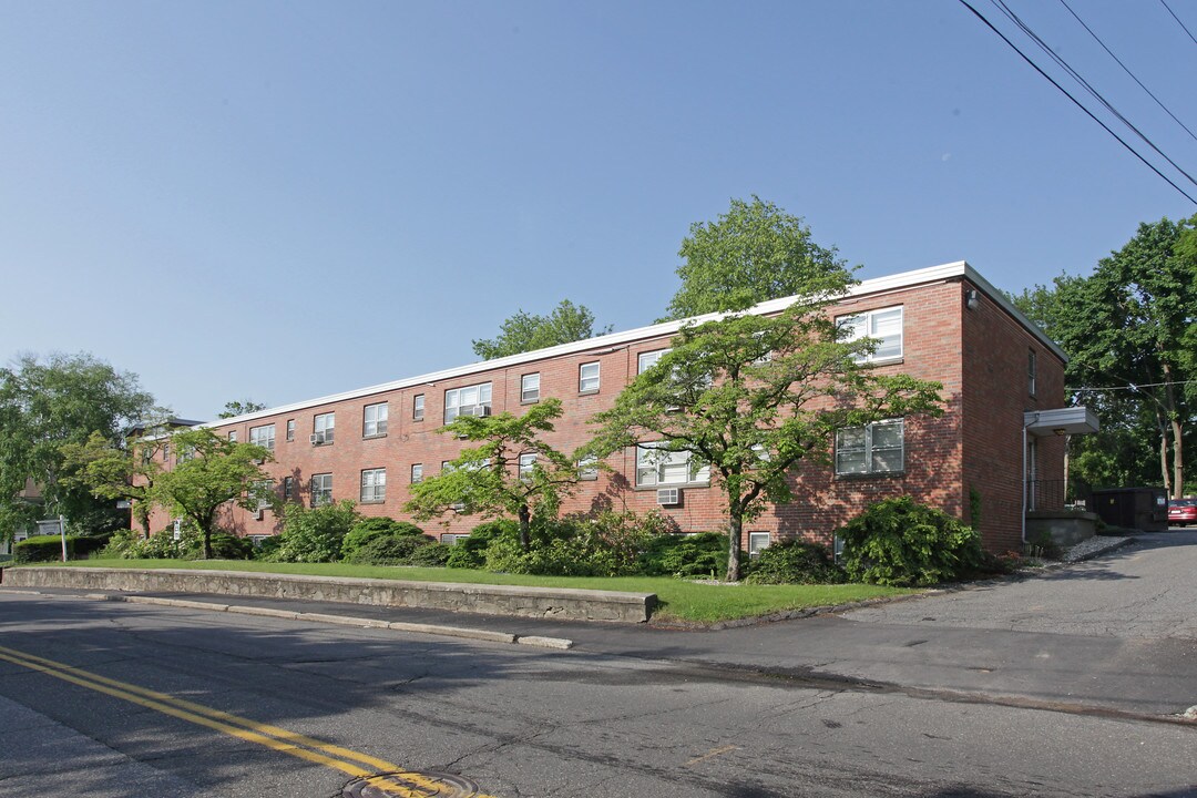 Westridge Apartments in Torrington, CT - Building Photo