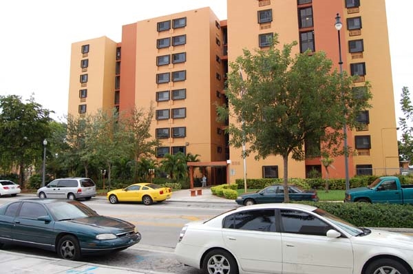 Evelyn Holland Hall in Hialeah, FL - Building Photo