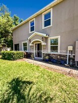 3943 Claybrook Dr in Wesley Chapel, FL - Building Photo