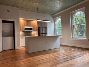 2 E Broad St in Richmond, VA - Foto de edificio - Interior Photo