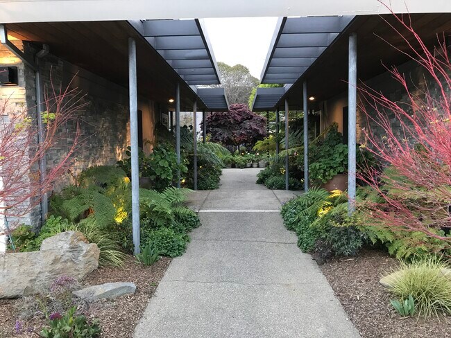 111 Elm St in San Mateo, CA - Building Photo - Building Photo