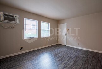 944 St Charles Ave NE-Unit -01 in Atlanta, GA - Building Photo - Building Photo