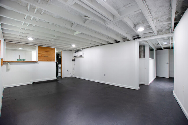 property at 1713 E Main St
