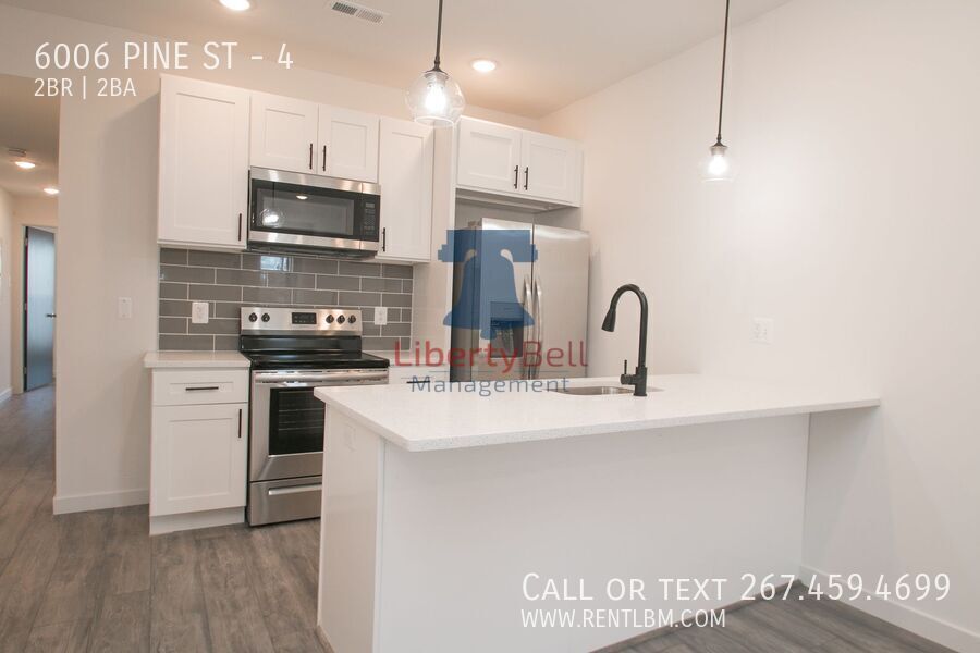 6006 Pine St in Philadelphia, PA - Building Photo
