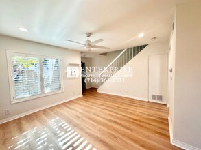 2161 Poppy Dr in Tustin, CA - Building Photo - Building Photo