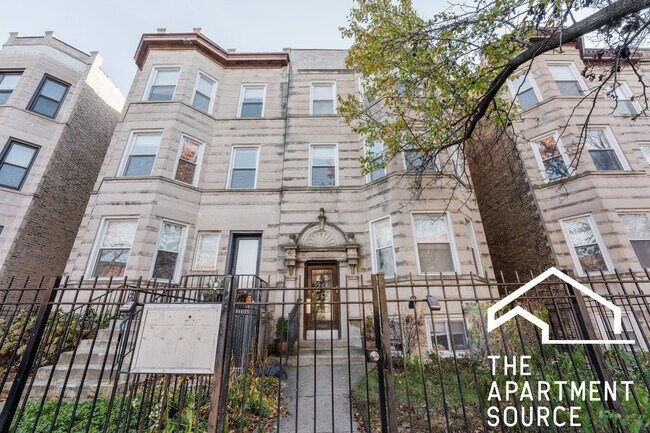 1317 W Foster Ave, Unit 1 in Chicago, IL - Building Photo - Building Photo