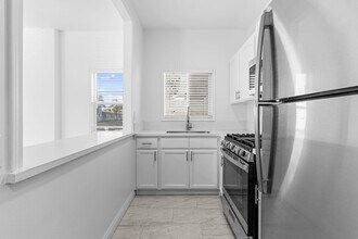 442 Cedar Avenue in Long Beach, CA - Building Photo - Building Photo