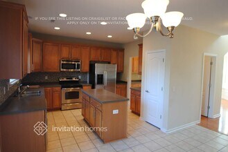 13301 Eastfield Village Ln, Unit 6308-302 in Charlotte, NC - Building Photo - Building Photo