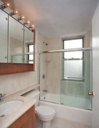 Habitat in New York, NY - Building Photo - Interior Photo