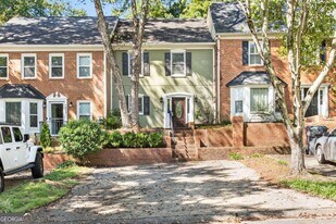 1420 Old Virginia Ct SE in Marietta, GA - Building Photo