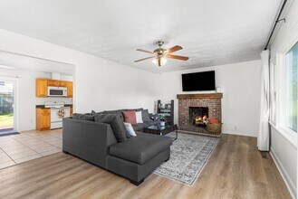 417 Schuyler Rd in Virginia Beach, VA - Building Photo - Building Photo