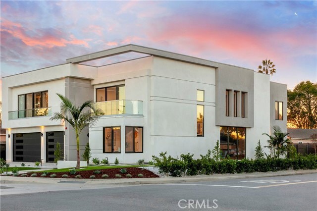 property at 853 Oak St