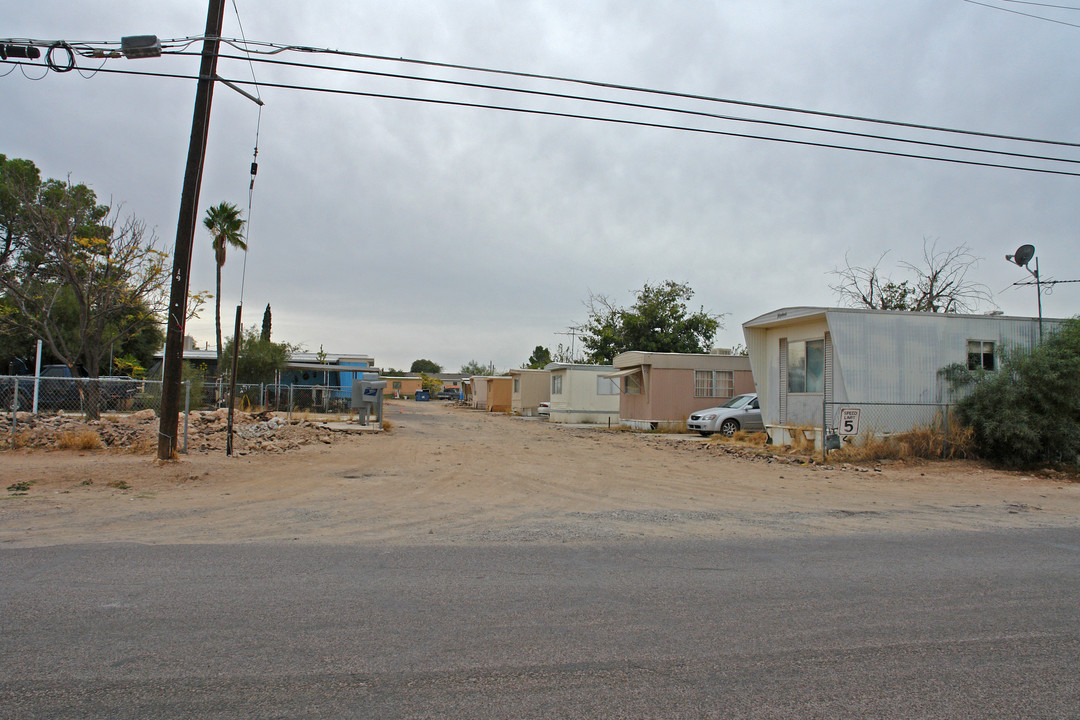 Mobile Home Park - 26 Spaces in Tucson, AZ - Building Photo