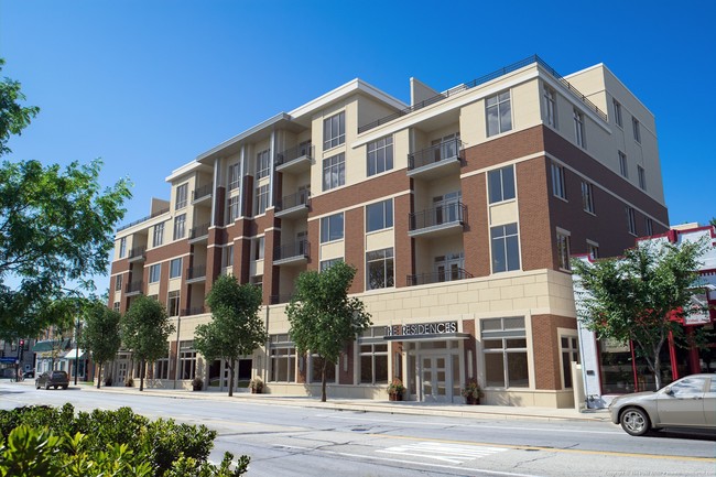 The Residences of Wilmette in Wilmette, IL - Building Photo - Building Photo