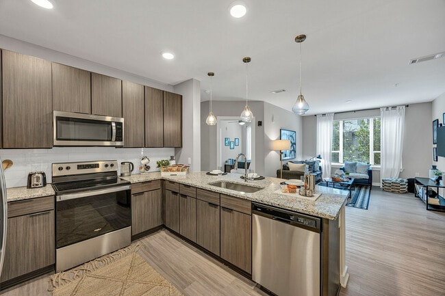 The Indy Apartments in Marietta, GA - Foto de edificio - Building Photo