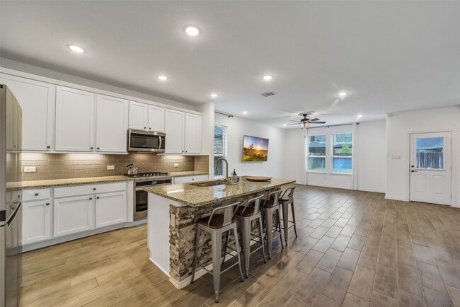 31618 Donoso Dr in Fulshear, TX - Building Photo - Building Photo