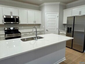 207 Stockyard Cir in Madison, AL - Building Photo - Building Photo