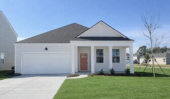 800 Sanctuary Dr in Ridgeland, SC - Building Photo