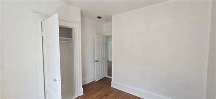 324 4th Ave in Woonsocket, RI - Building Photo - Building Photo