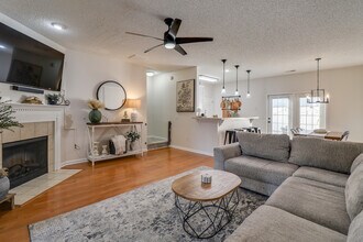 1135 Canyon Oak Loop in Richmond Hill, GA - Building Photo - Building Photo